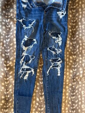 American Eagle Outfitters Distressed Dark Blue Skinny Jeans